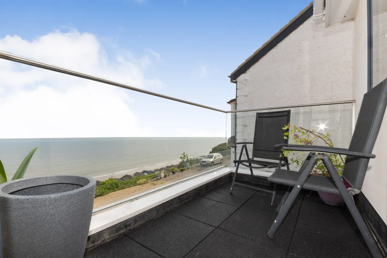 Southcliff Parade, Walton on the Naze, CO14, photo 8