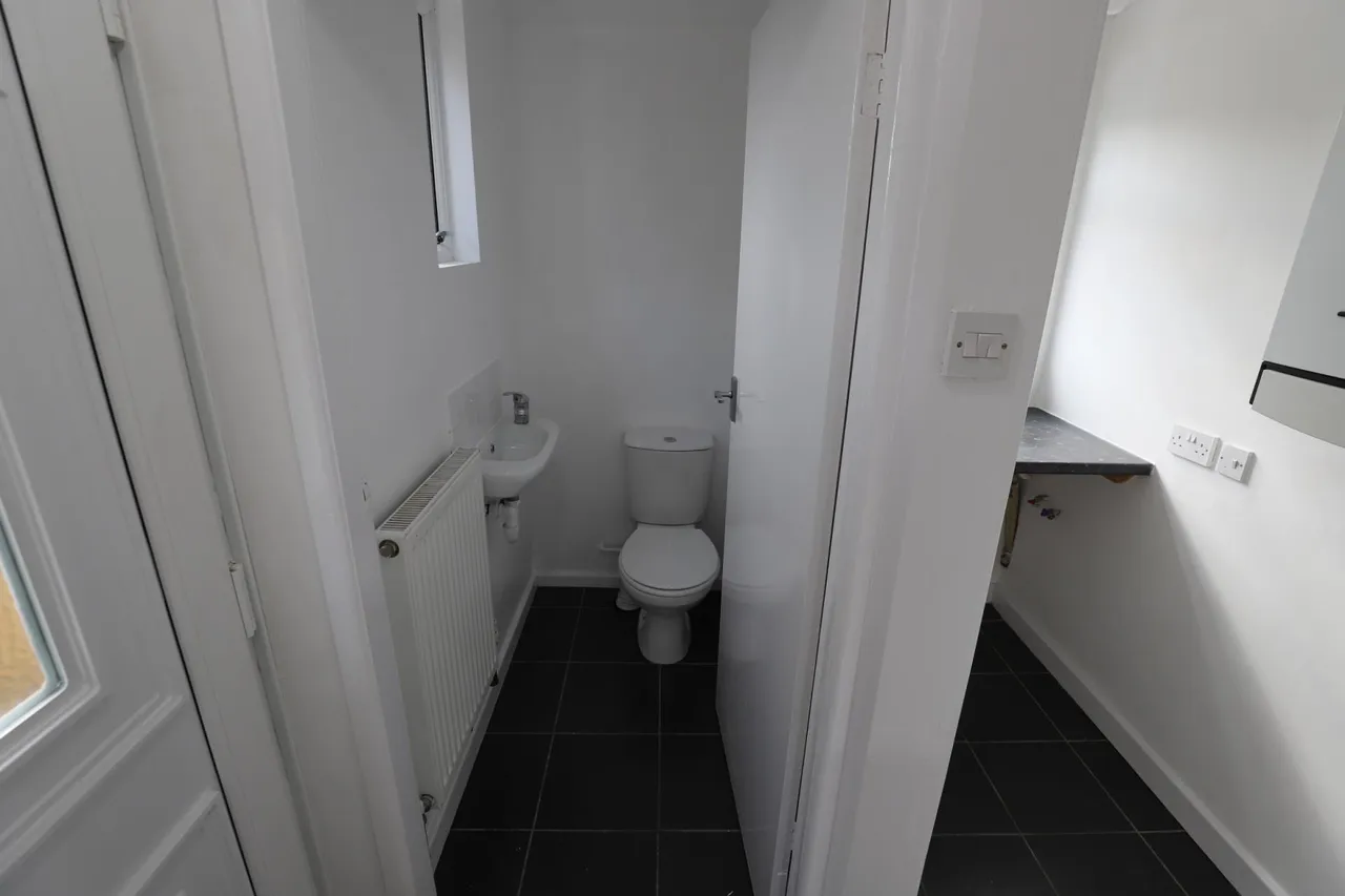 Abbotts Drive, Stoke-on-Trent, ST1, photo 9