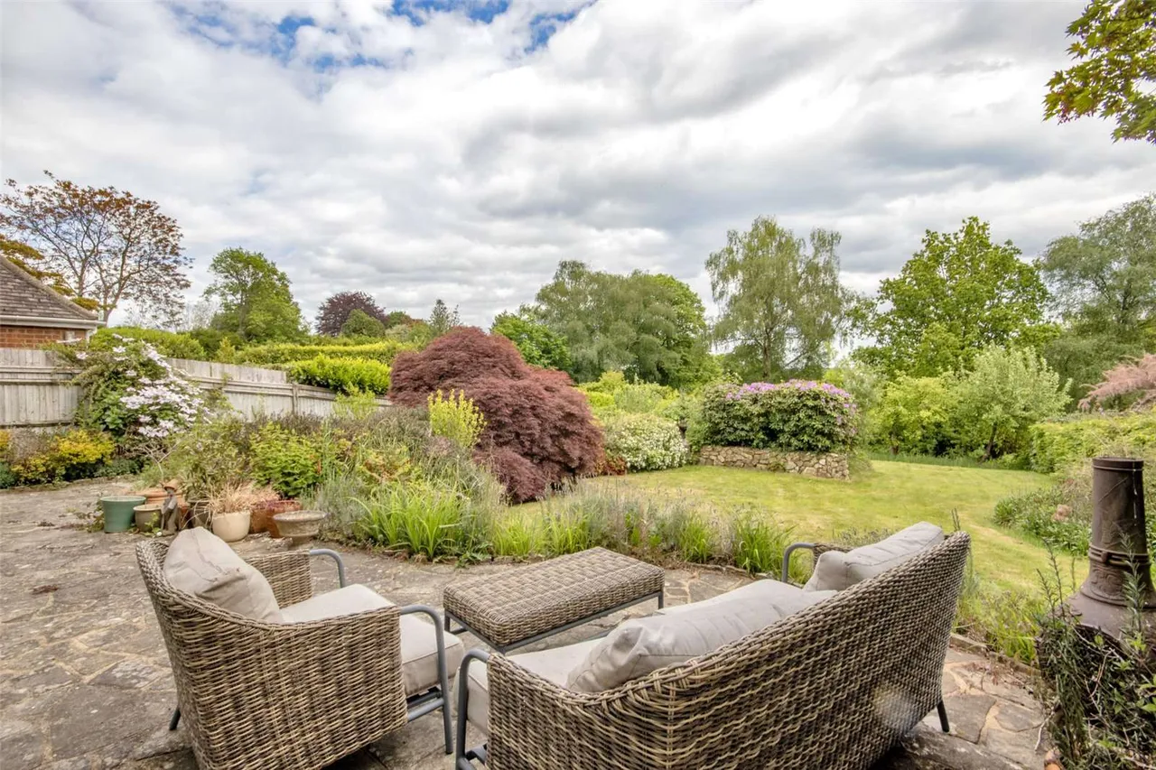 Forest Road, Tunbridge Wells, Kent, TN2 5EX, photo 12