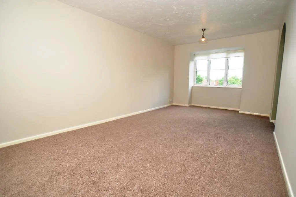 Chestnut Court, Bedford Road, Hitchin, SG5, photo 3