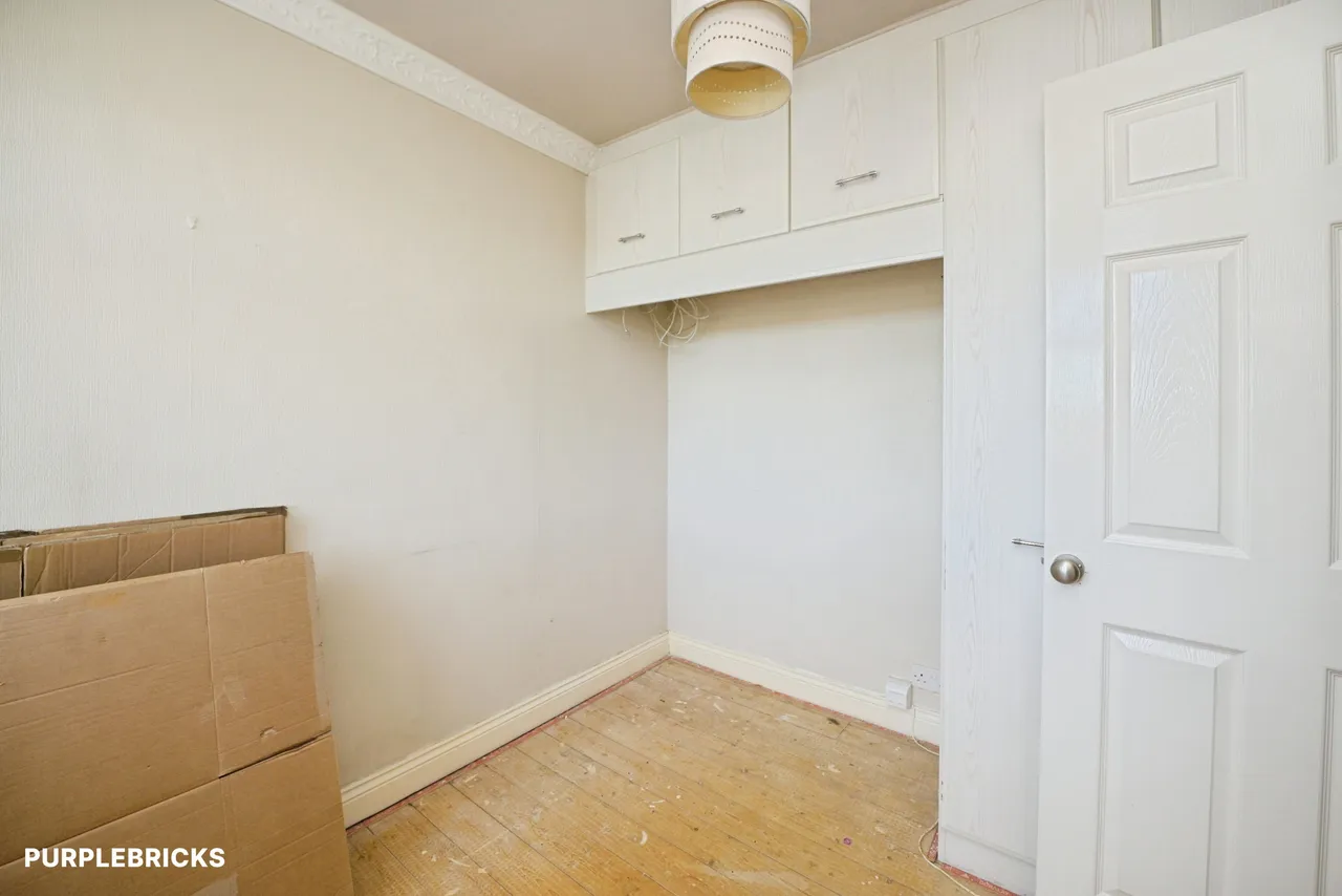 Thorn Lane, Rainham, RM13, photo 15
