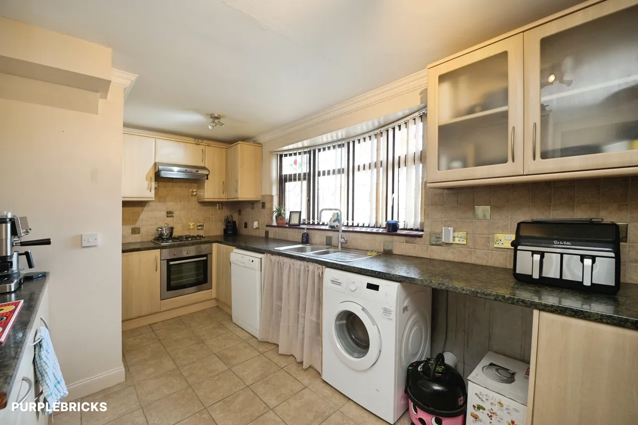 Thorn Lane, Rainham, RM13, photo 8