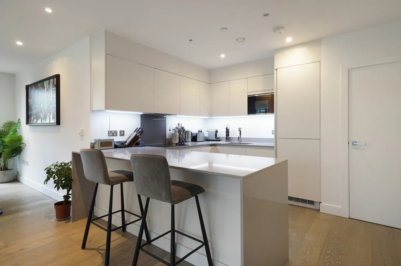 Royal Captain Court, London, E14, photo 5