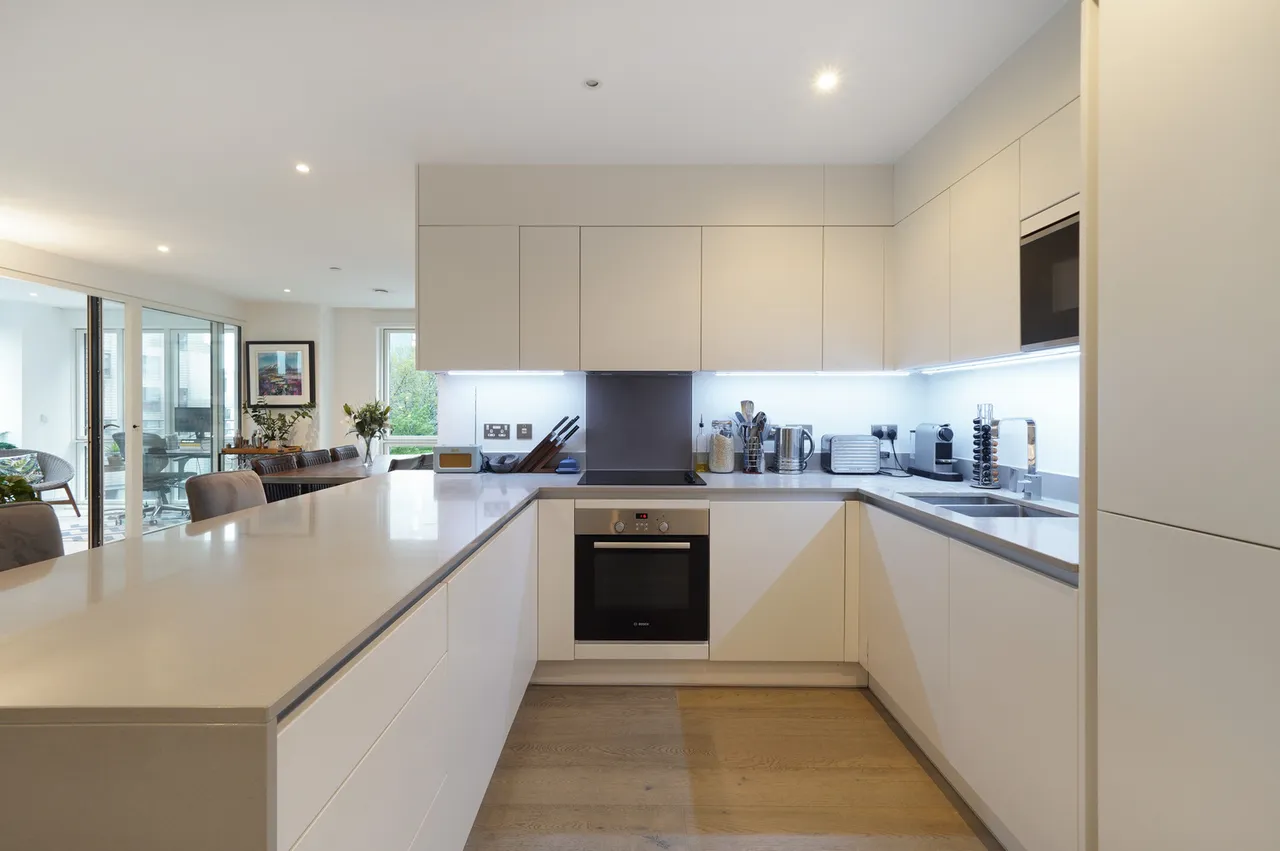 Royal Captain Court, London, E14, photo 6