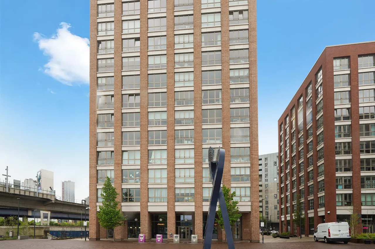 Royal Captain Court, London, E14, photo 13