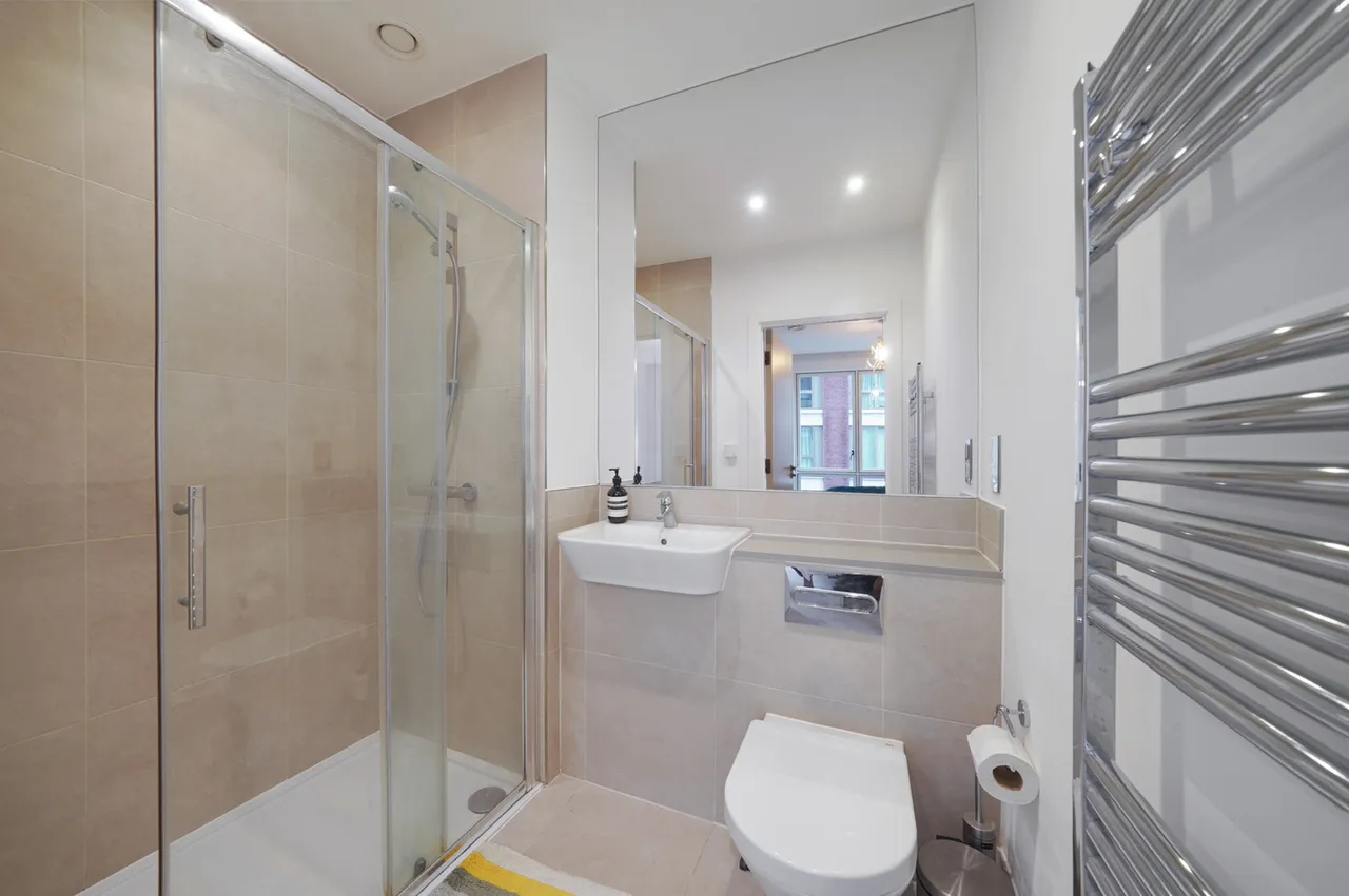 Royal Captain Court, London, E14, photo 12
