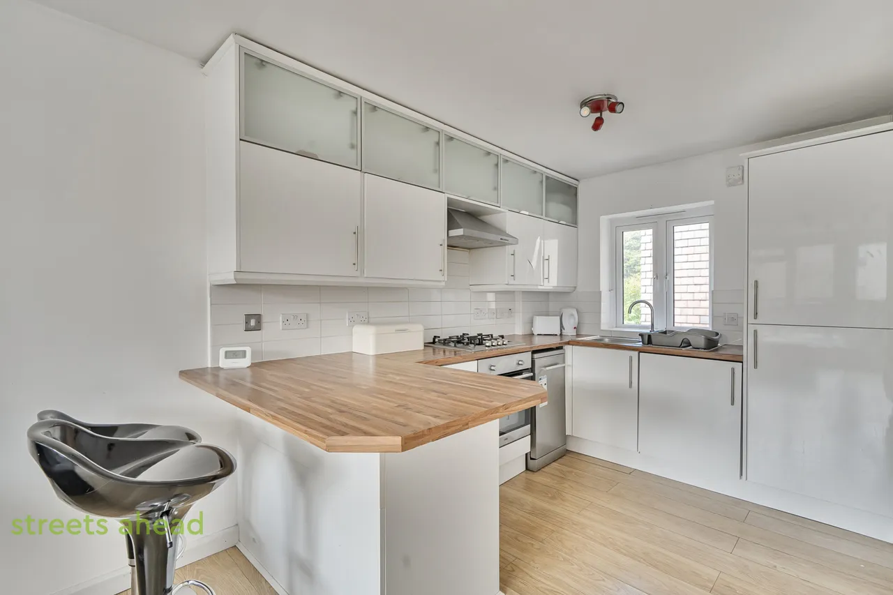 Derwent Road, London, SW20, photo 9