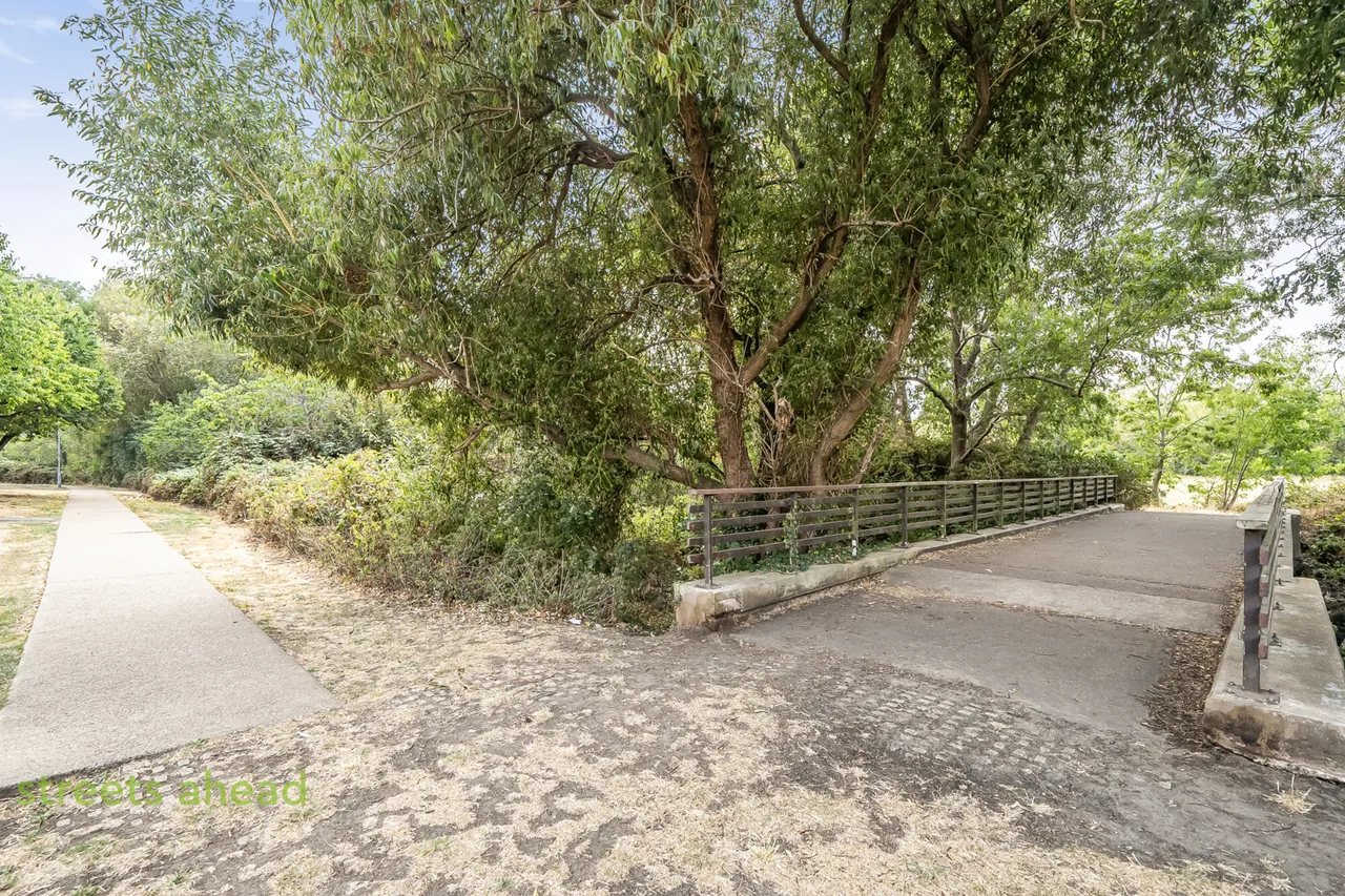 Derwent Road, London, SW20, photo 20