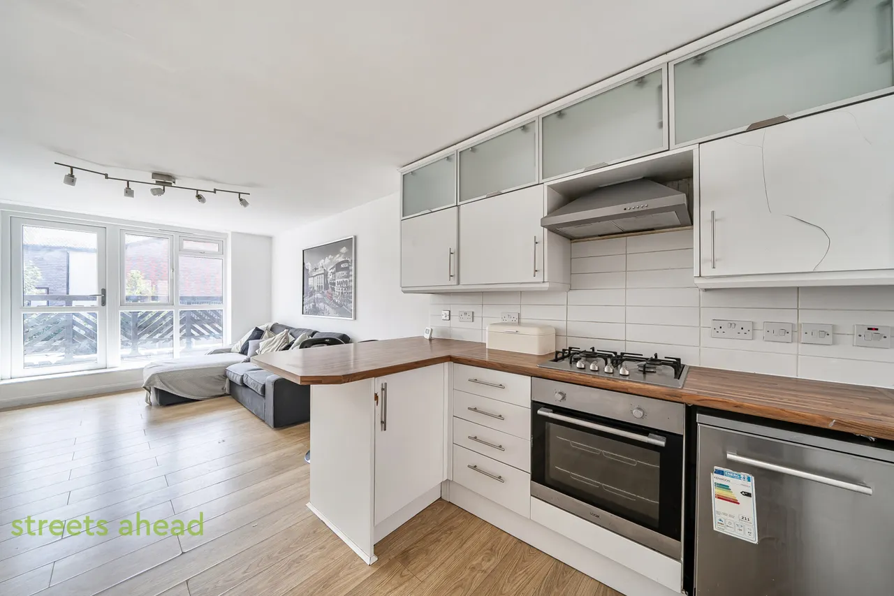 Derwent Road, London, SW20, photo 3