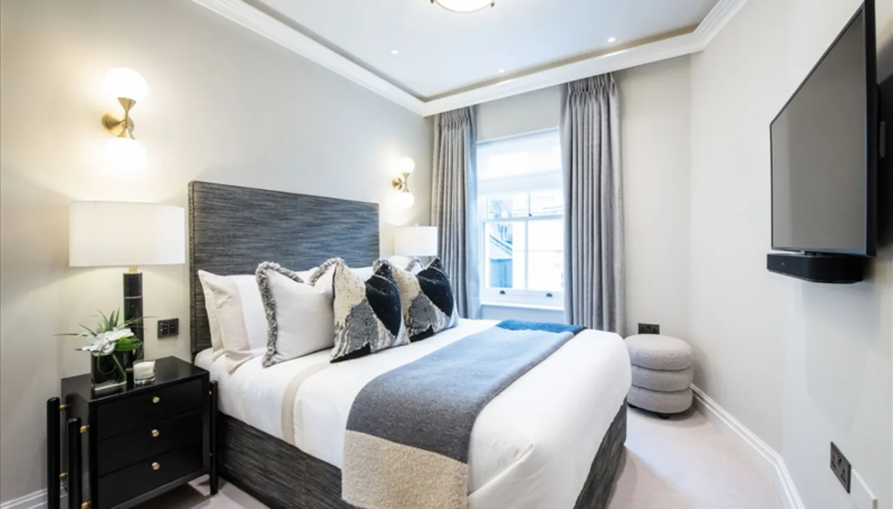 Flat 10, 21-22 Prince of Wales Terrace, London, photo 5