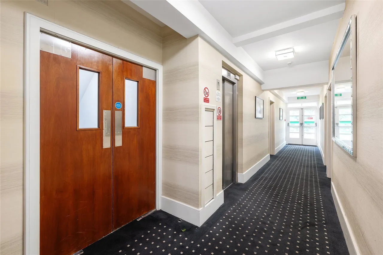 Old Brompton Road, London, SW7, photo 11