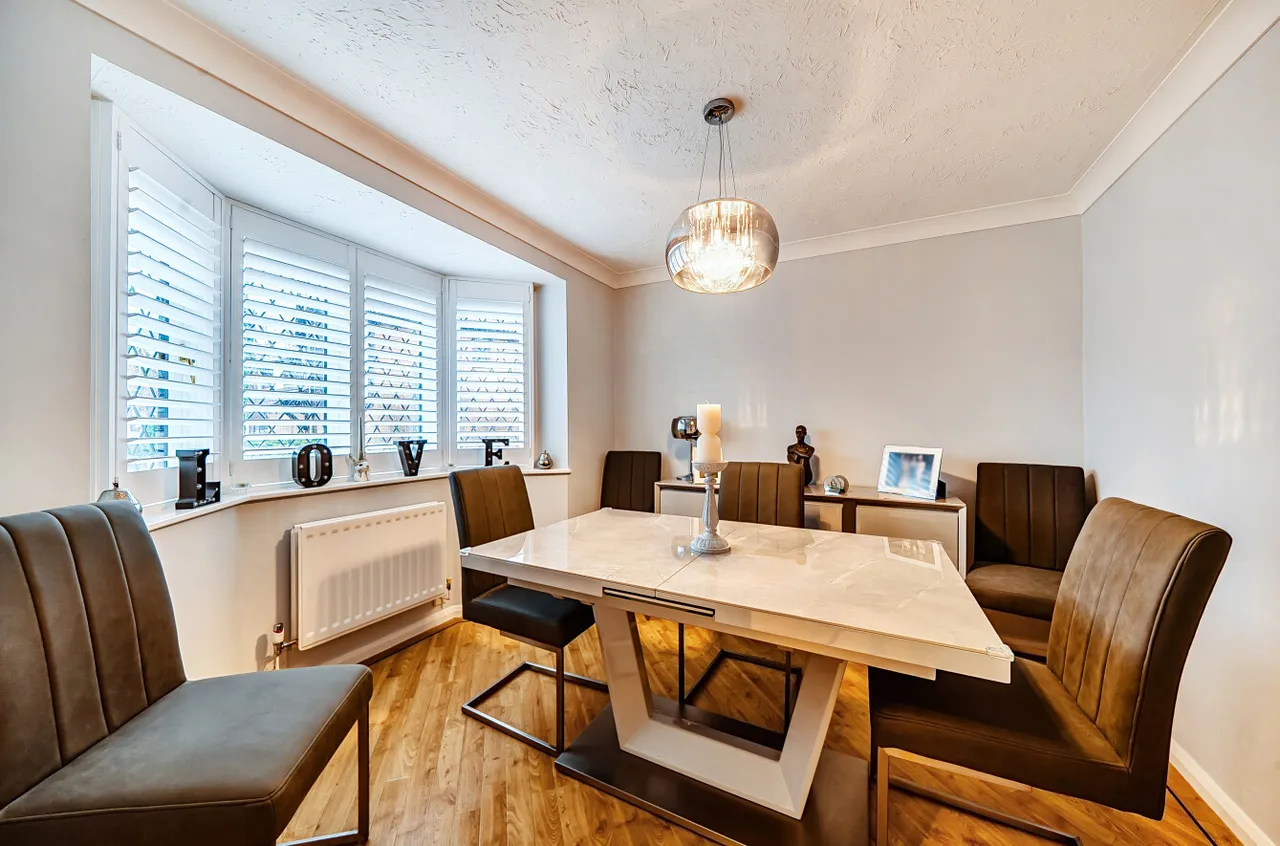 Waggoners Hollow, Bagshot, Surrey, GU19 5RE, photo 6