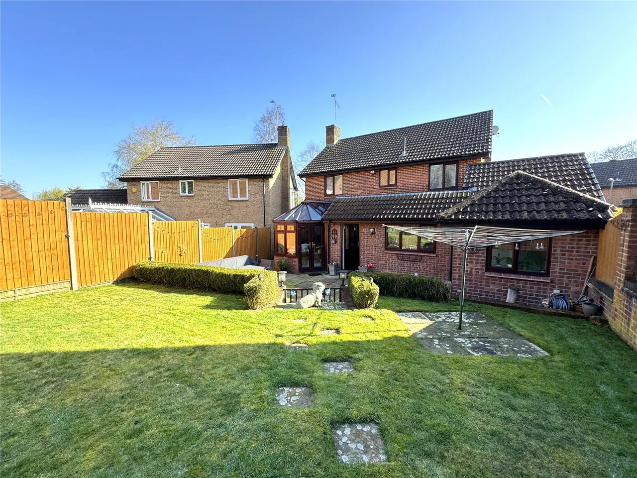 Waggoners Hollow, Bagshot, Surrey, GU19 5RE, photo 18