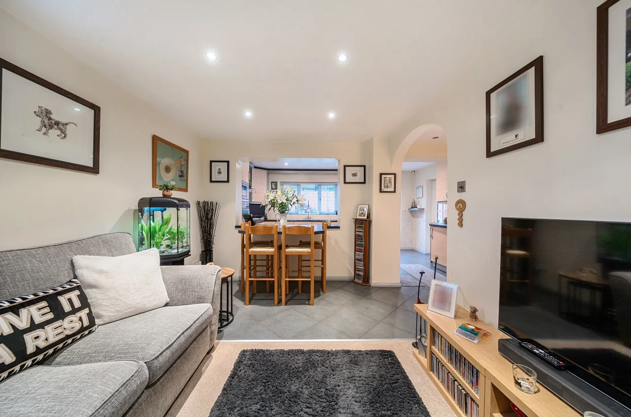 Waggoners Hollow, Bagshot, Surrey, GU19 5RE, photo 5