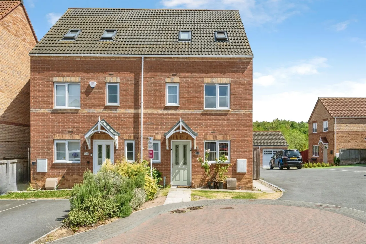 Ceramia Court, Goldthorpe, S63, photo 25