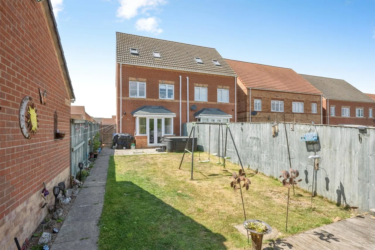 Ceramia Court, Goldthorpe, S63, photo 24