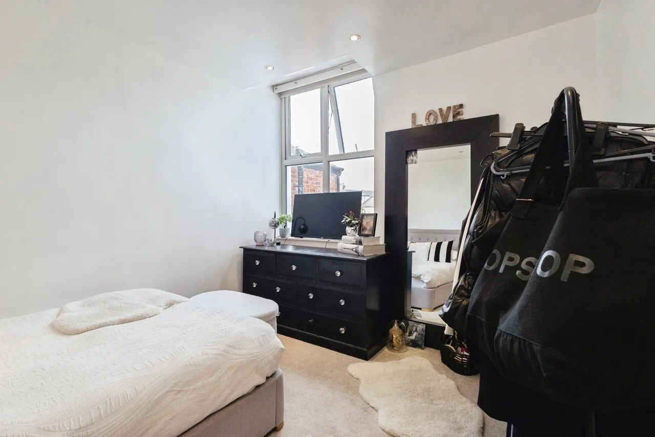 Lowfield Road, Stockport, SK2, photo 18