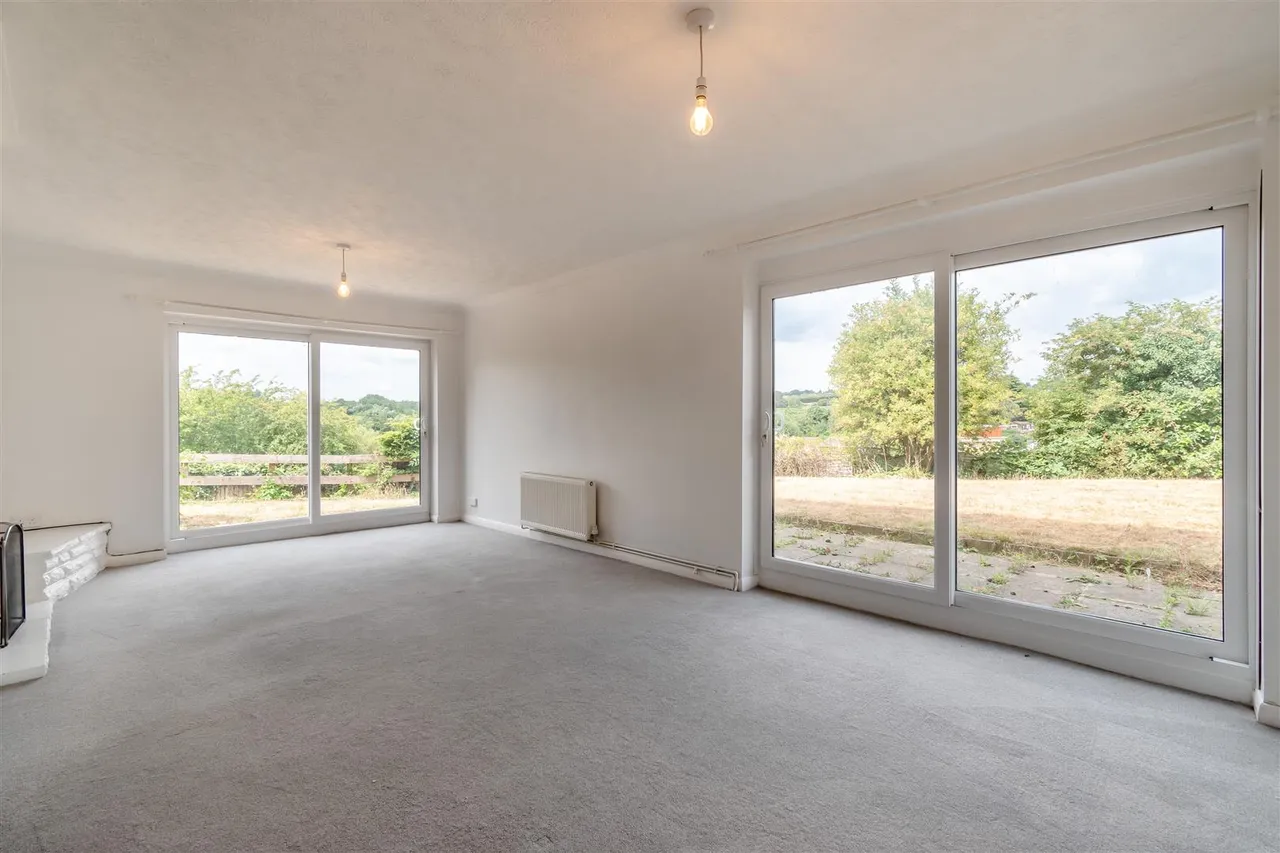 River Close, East Farleigh, photo 13