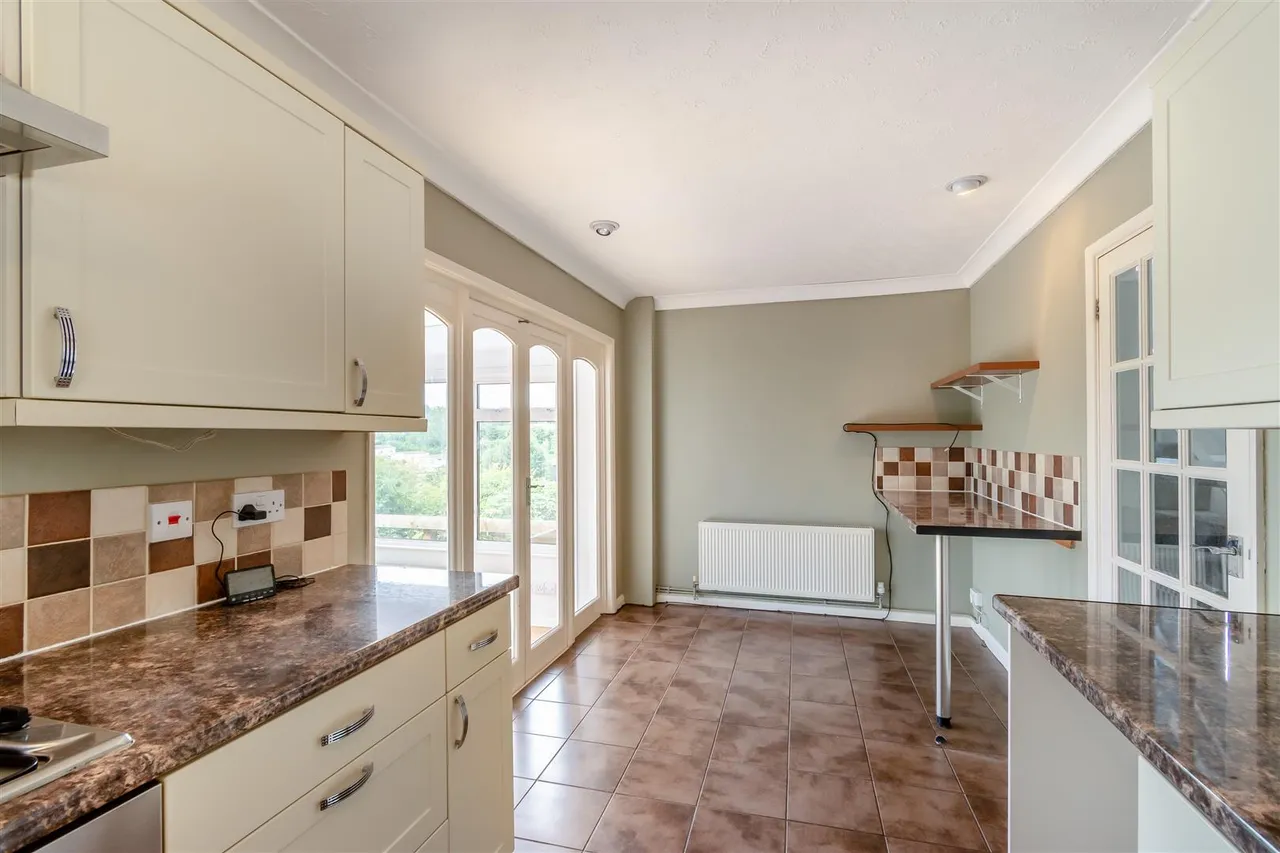 River Close, East Farleigh, photo 8