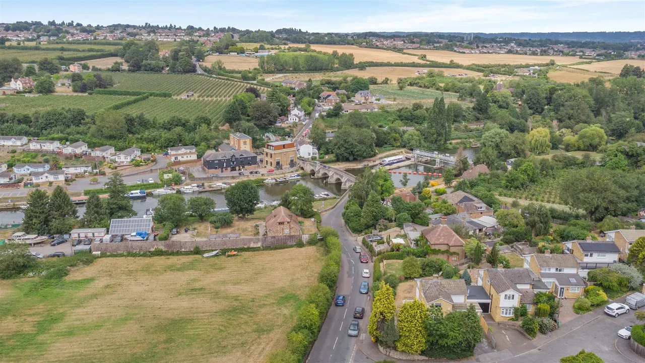 River Close, East Farleigh, photo 41