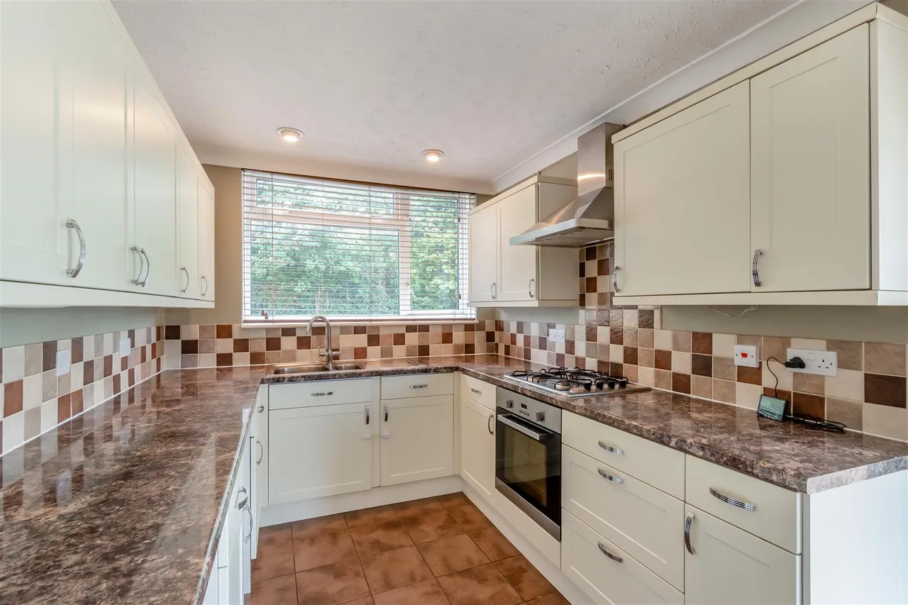River Close, East Farleigh, photo 5