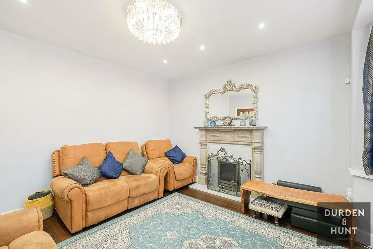 Cavendish Gardens, Barking, IG11, photo 5