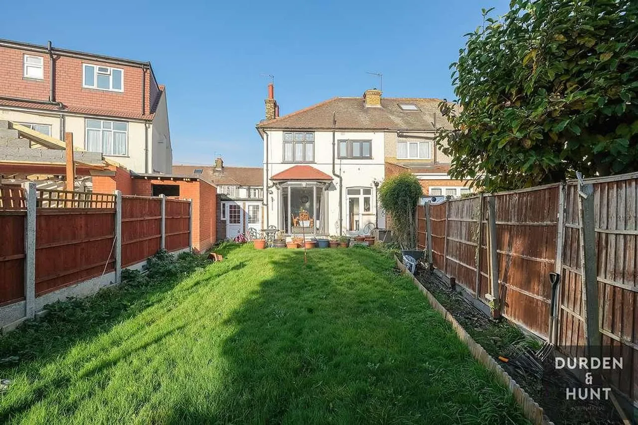 Cavendish Gardens, Barking, IG11, photo 15