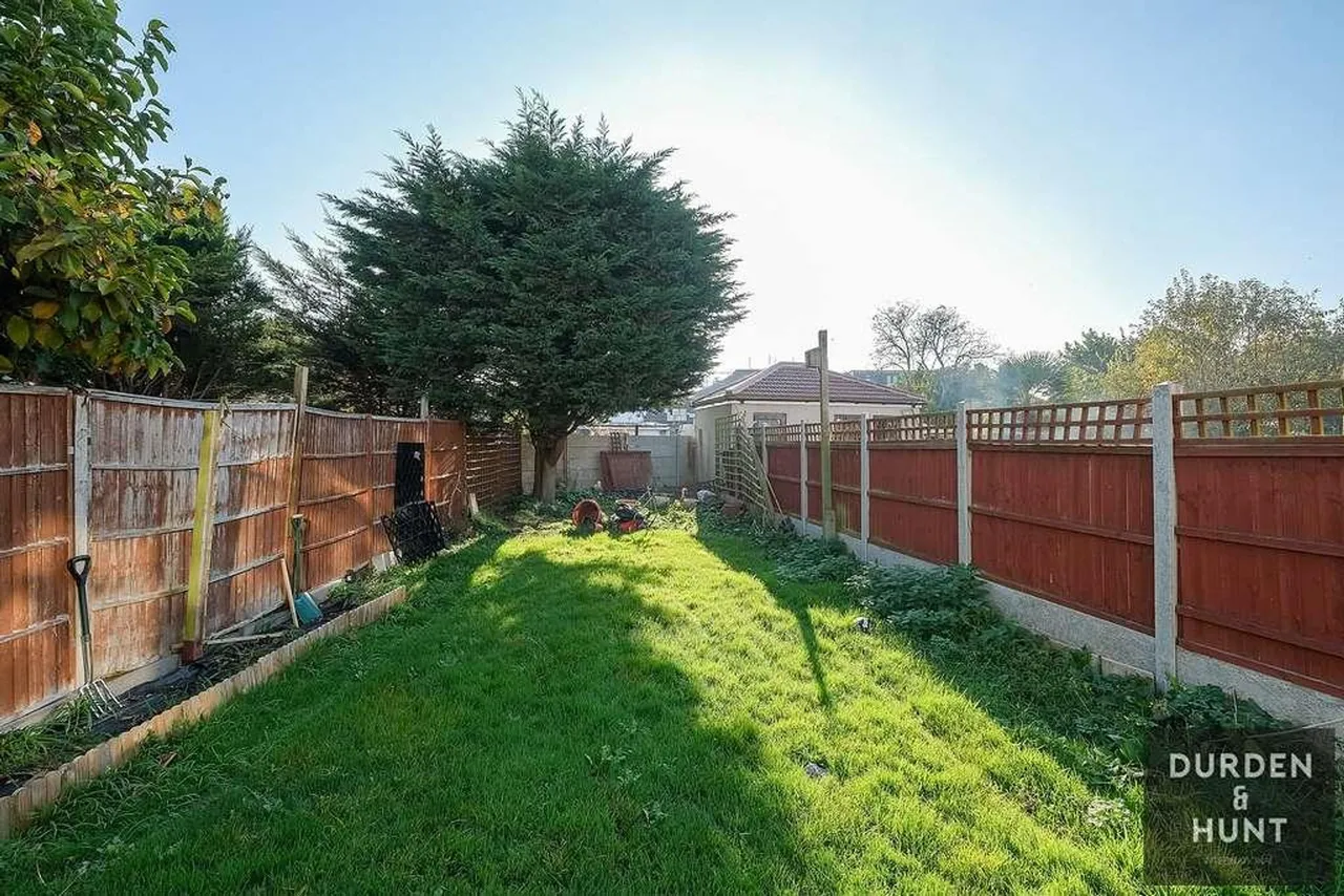 Cavendish Gardens, Barking, IG11, photo 14
