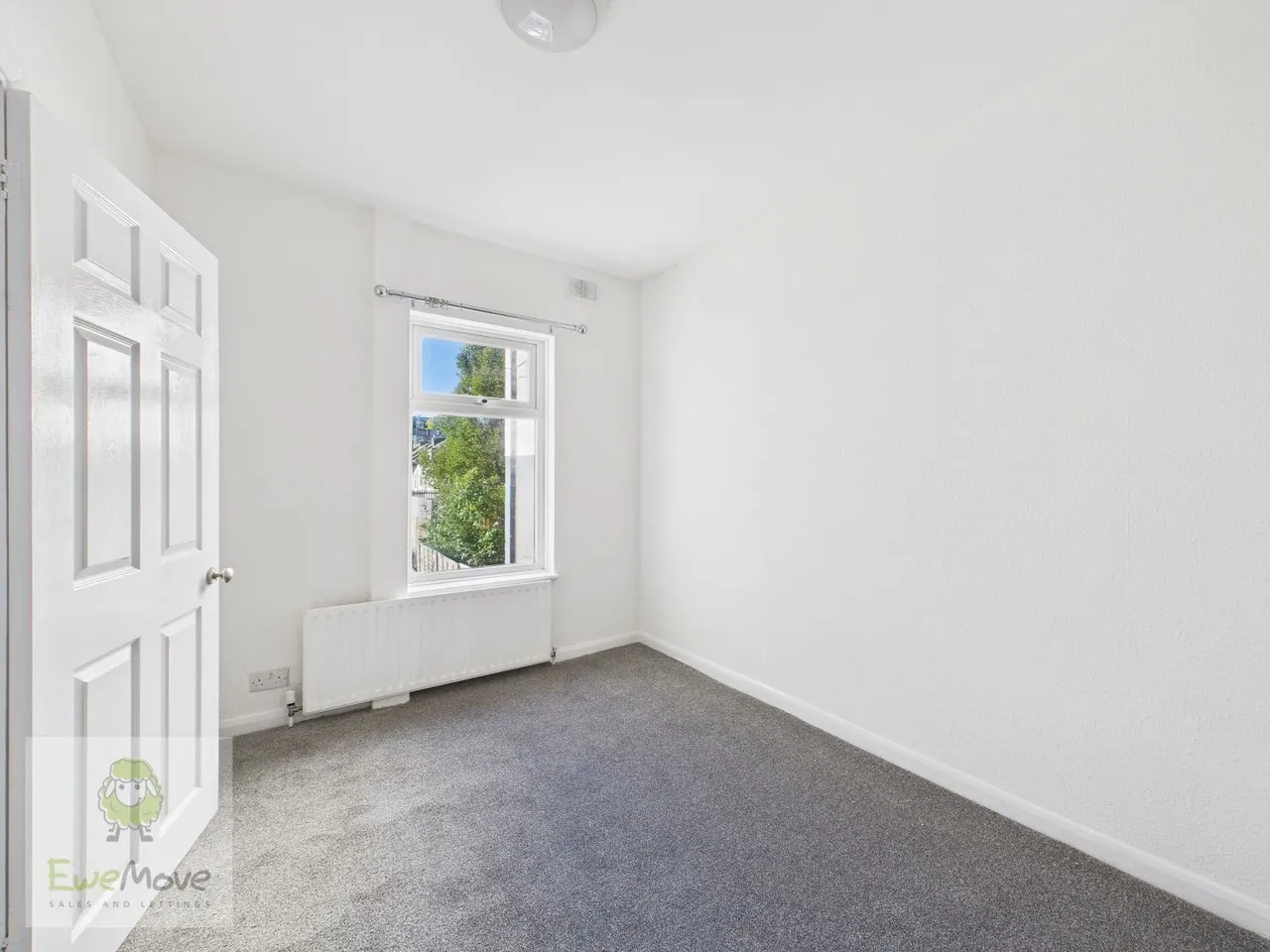 Luton Road, Chatham, ME4, photo 3