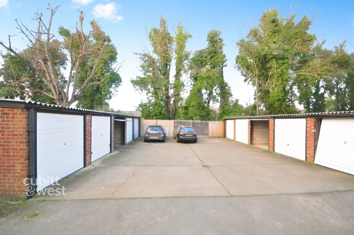 Mulgrave Road, Belmont, SM2, photo 7