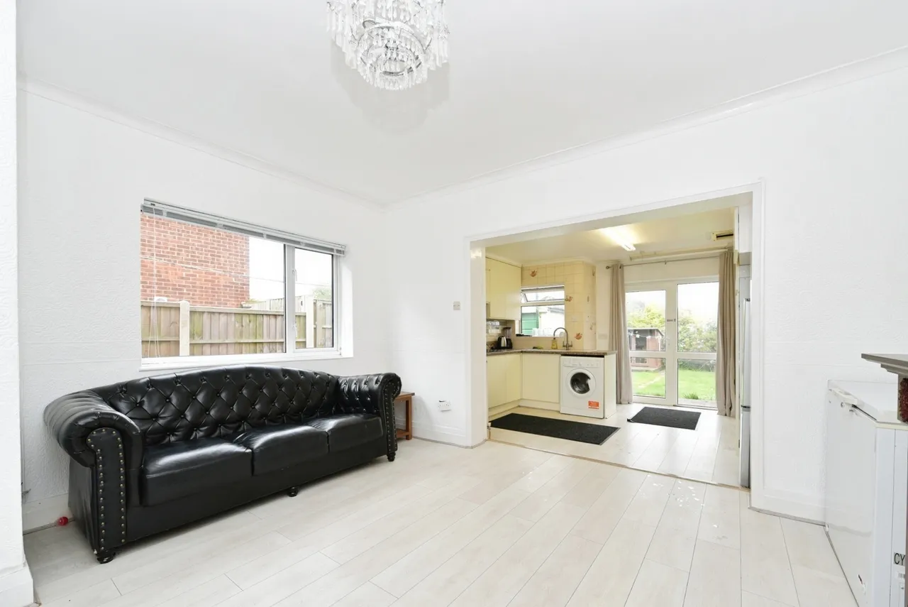 Brecklands, Rotherham, South Yorkshire, S60, photo 5