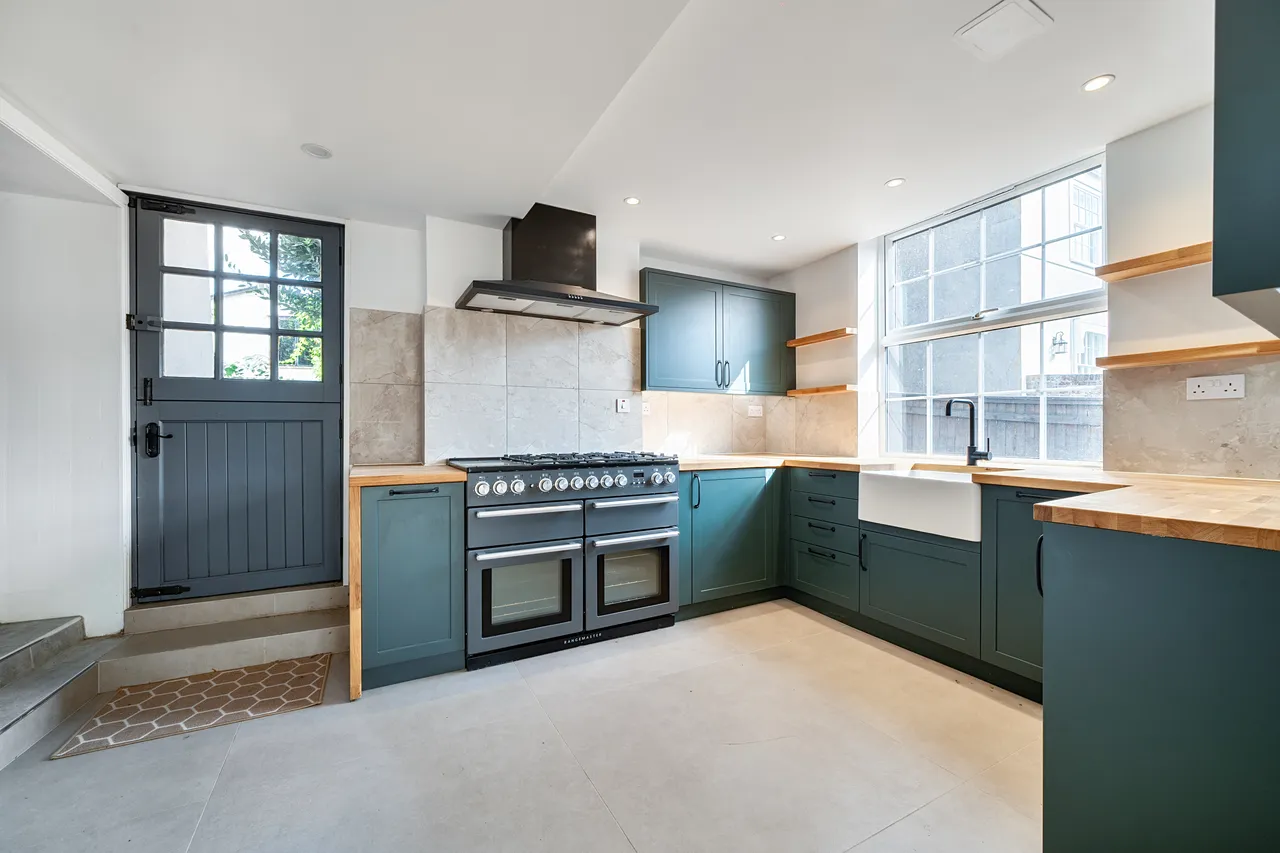 Vicarage Street, Warminster, BA12, photo 2