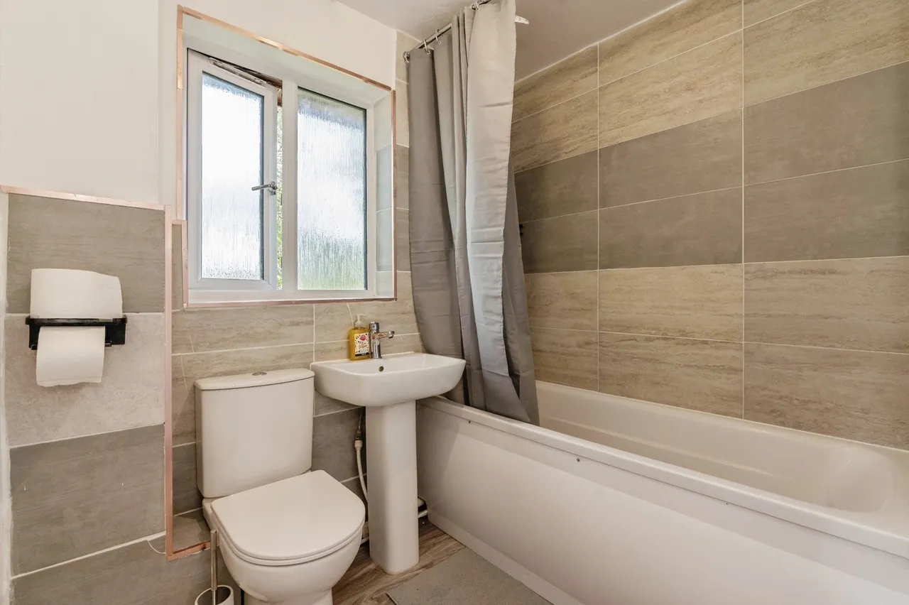 Wharf Road, Grays, Essex, RM17, photo 16