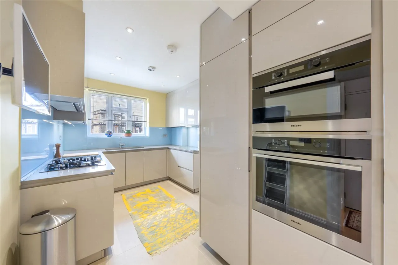 Wellington Road, St John's Wood, London, NW8, photo 3