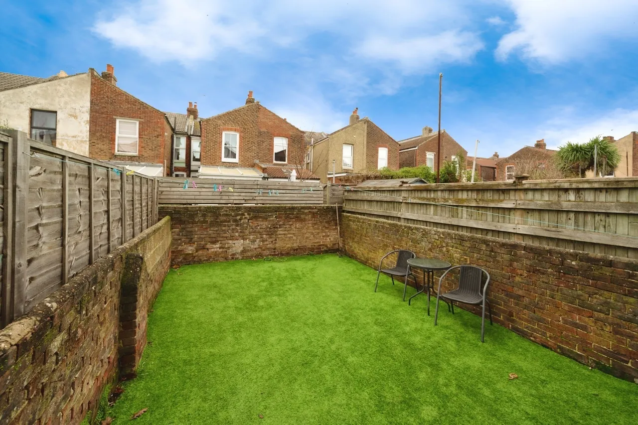 Weston Avenue, Southsea, PO4, photo 4