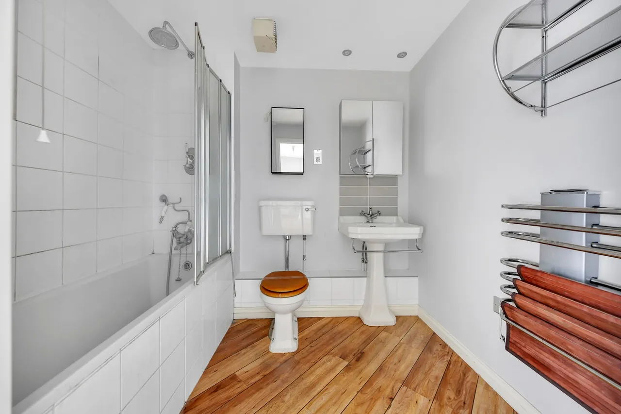 Flat 5, 37 Broomfield Street, London, E14 6BX, photo 8
