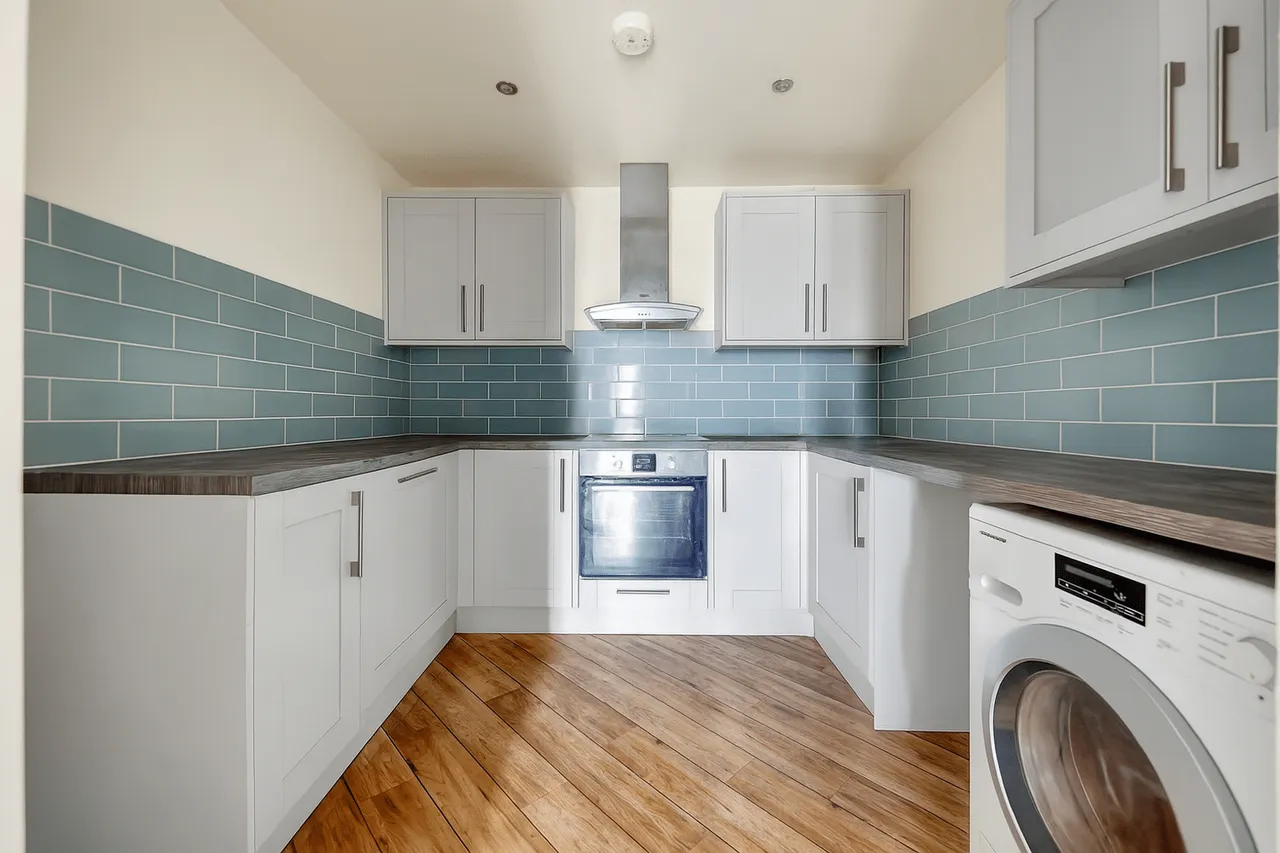 Flat 5, 37 Broomfield Street, London, E14 6BX, photo 4