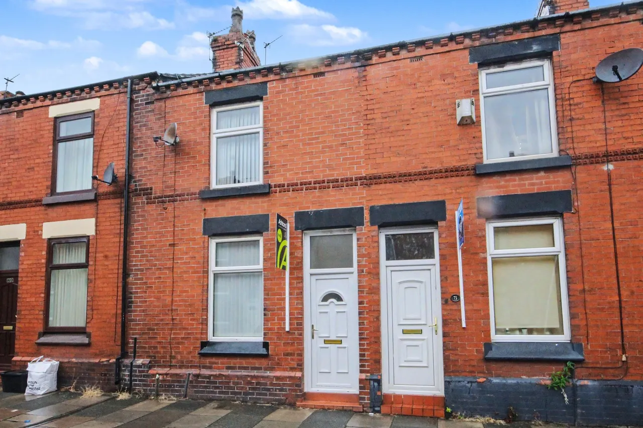 2 bed house to rent, Alfred Street, St. Helens, WA10
