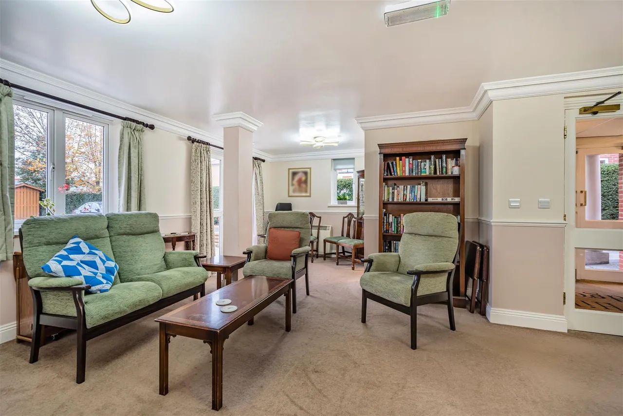 Victoria Road, Farnborough, GU14, photo 14