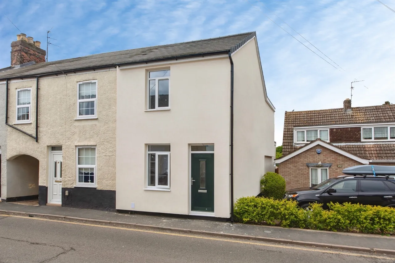 3 bed house for sale — Hawthorn Bank, SPALDING