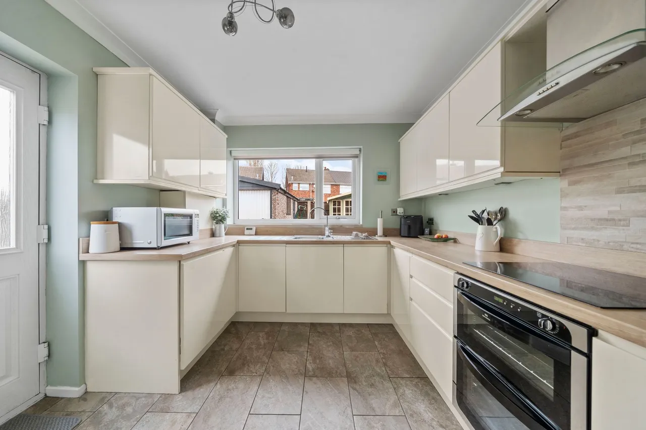 Thanet Grove, Leigh, Leigh, WN7 1JL, photo 17