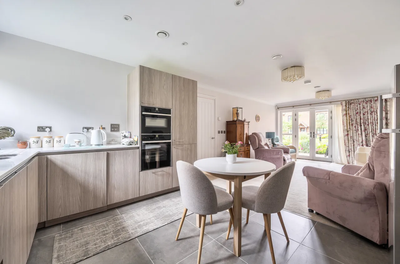 Mortimer Drive, Romsey, SO51, photo 3