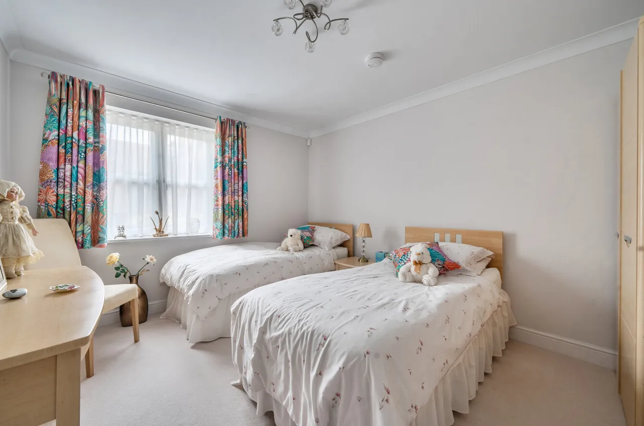 Mortimer Drive, Romsey, SO51, photo 7