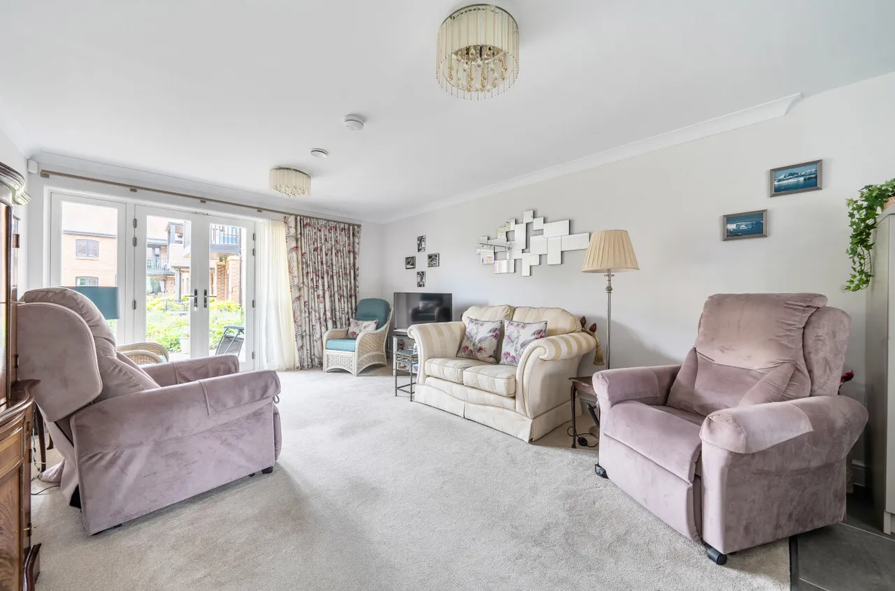 Mortimer Drive, Romsey, SO51, photo 2