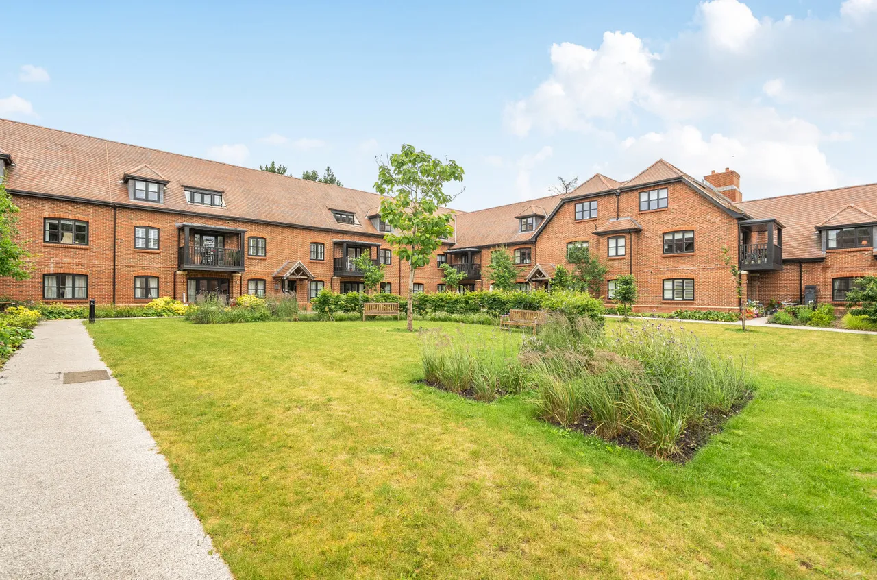 Mortimer Drive, Romsey, SO51, photo 9