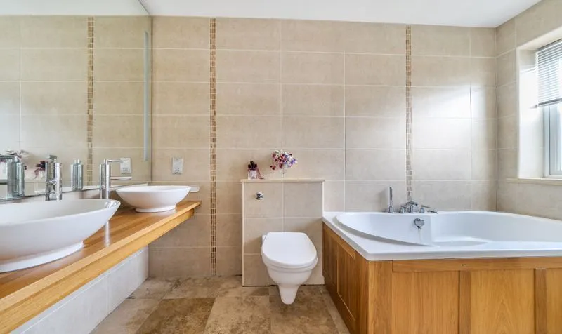 North View Crescent, Epsom, KT18, photo 24