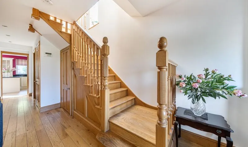 North View Crescent, Epsom, KT18, photo 12