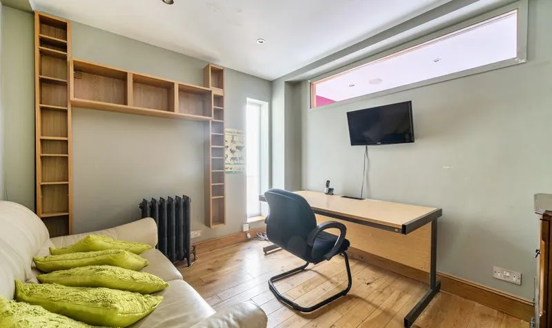 North View Crescent, Epsom, KT18, photo 9