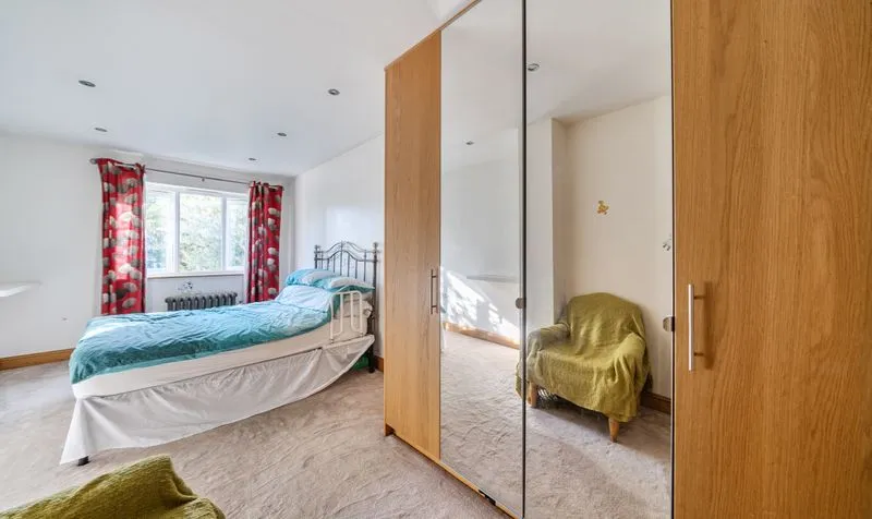 North View Crescent, Epsom, KT18, photo 22