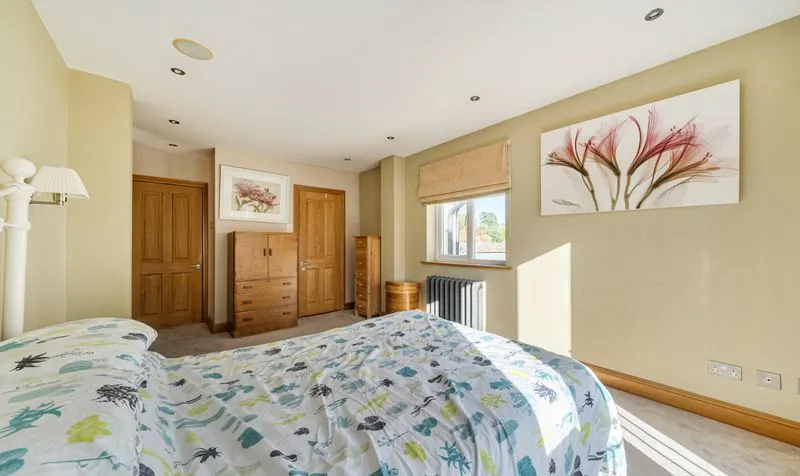North View Crescent, Epsom, KT18, photo 17